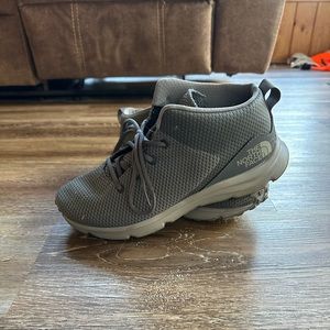 Men’s 9.5 Northface Hightop